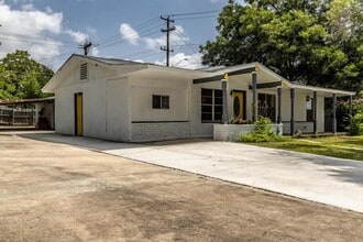 463 Sprucewood Ln in San Antonio, TX - Foto de edificio - Building Photo