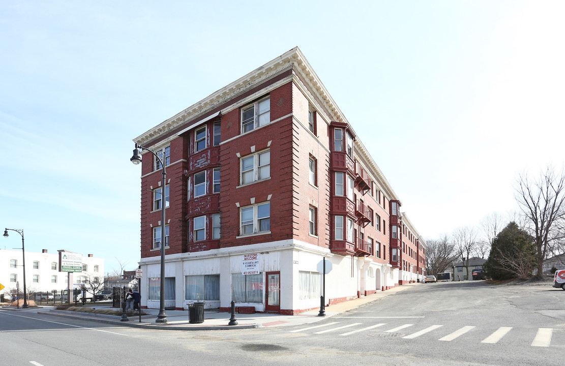 592 North St in Pittsfield, MA - Building Photo