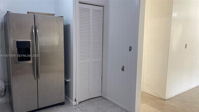 301 N 67th Ave in Hollywood, FL - Building Photo - Building Photo