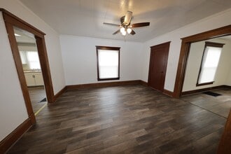 521 Dewey Ave in Goshen, IN - Building Photo - Building Photo