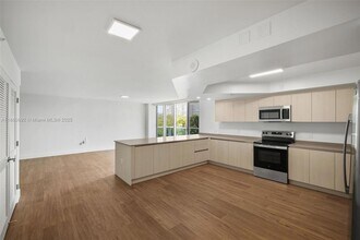 1500 Bay Rd, Unit M-0420 in Miami Beach, FL - Foto de edificio - Building Photo
