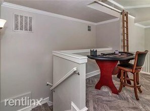 340 Campbell Ave in Fayetteville, AR - Foto de edificio - Building Photo