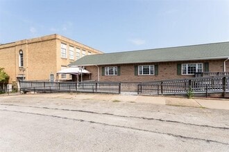 300 Union St in Point Marion, PA - Building Photo - Building Photo