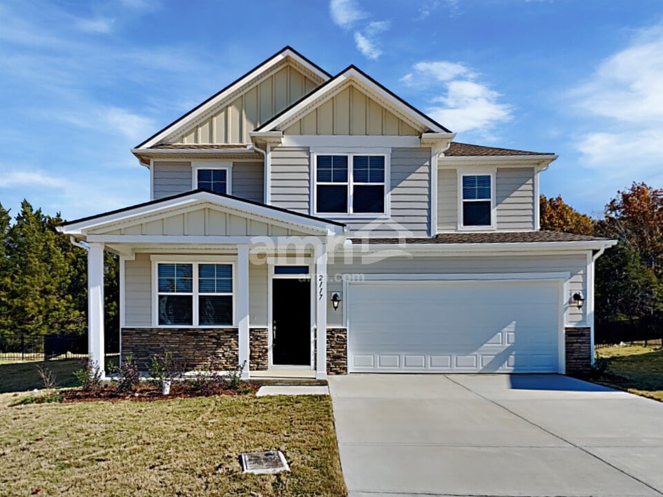 2117 Overlake Cir in Antioch, TN - Building Photo