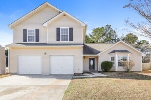 10635 Misty Meadows Dr in Hampton, GA - Building Photo