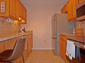 12 Ledgewood Hills Dr, Unit 105 in Nashua, NH - Building Photo - Building Photo