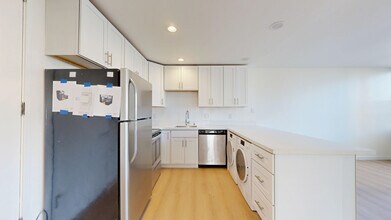 1507 Carol Ave in Burlingame, CA - Building Photo - Building Photo