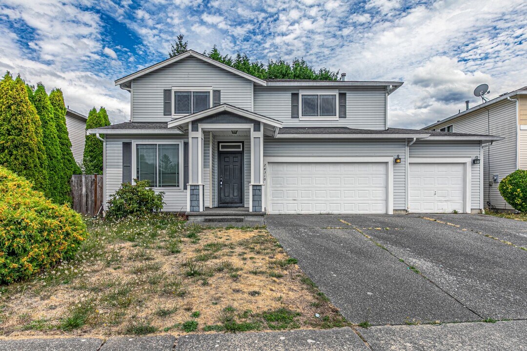 24310 117th Ave SE in Kent, WA - Building Photo