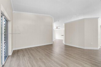 14761 SW 156th Ave in Miami, FL - Foto de edificio - Building Photo