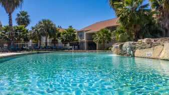 The Falls of Beechnut in Houston, TX - Building Photo