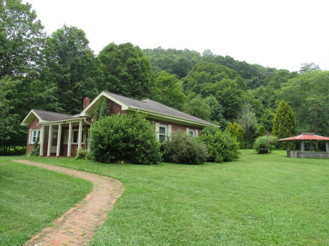 180 Owl Creek Rd in Boone, NC - Building Photo - Building Photo
