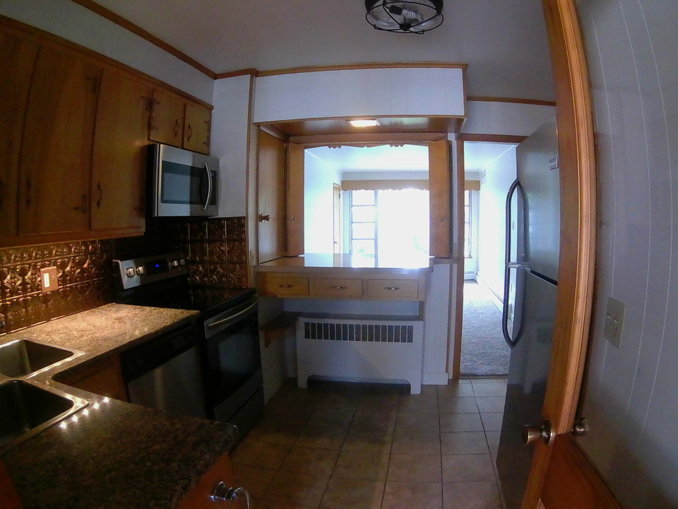 51 Eastman Ave in Lancaster, PA - Building Photo