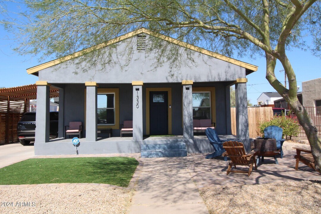 1330 E Pierce St in Phoenix, AZ - Building Photo