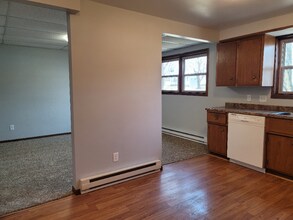 408 2nd Ave NW-Unit -3 in Sleepy Eye, MN - Building Photo - Building Photo