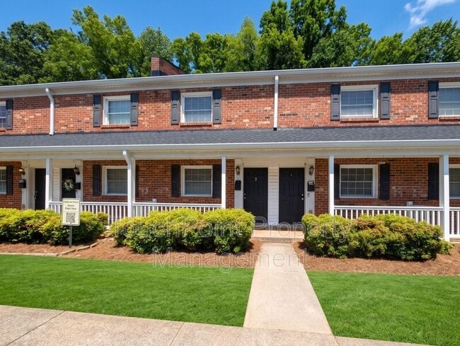 property at 1215 Green Oaks Ln