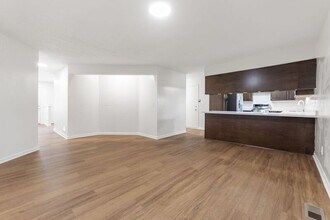 1360 Yorkland Rd in Columbus, OH - Building Photo - Building Photo