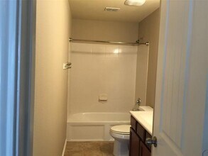 12220 Walden Wood Dr in Fort Worth, TX - Building Photo - Building Photo