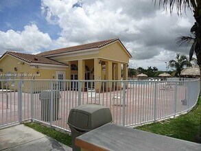 1543 SE 25th St in Homestead, FL - Building Photo - Building Photo