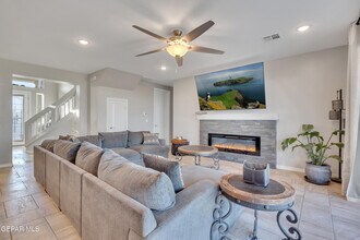 912 Crystal Deer Dr in El Paso, TX - Building Photo - Building Photo