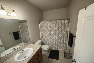 63733 Hunters Cir in Bend, OR - Building Photo - Building Photo