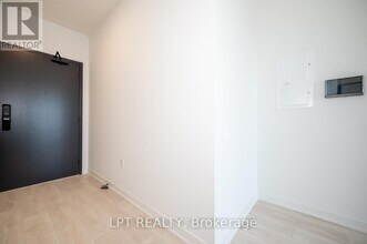 4878 Powers Cmn in Burlington, ON - Building Photo - Building Photo