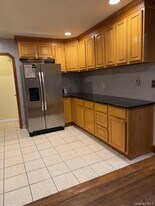 71 Carmans Rd in Farmingdale, NY - Building Photo