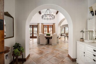 14662 Encendido in San Diego, CA - Building Photo - Building Photo
