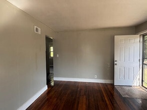 1913 W Ewing Ave in South Bend, IN - Foto de edificio - Building Photo