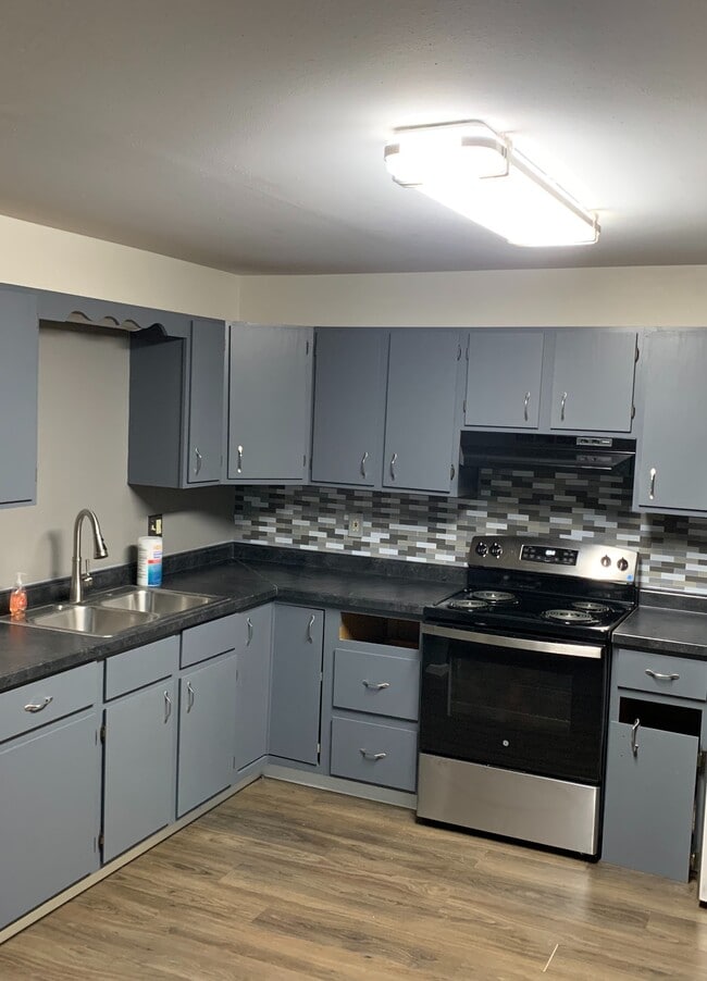 930 Iowa Ave, Unit 3