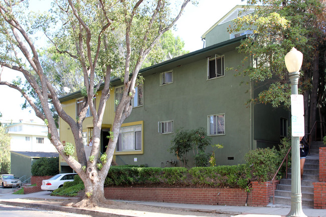 500-520 Midvale in Los Angeles, CA - Foto de edificio - Building Photo