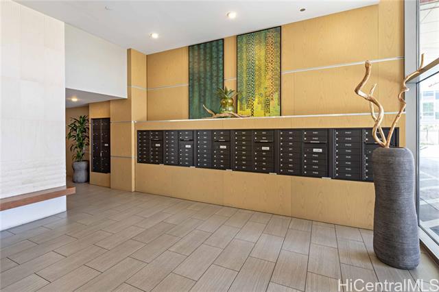 7000 Hawaii Kai Dr in Honolulu, HI - Foto de edificio - Building Photo