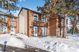 1900 Marquis Ave in Ottawa, ON - Building Photo - Building Photo