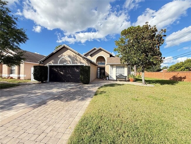 8055 Antibes Ct in Orlando, FL - Building Photo - Building Photo