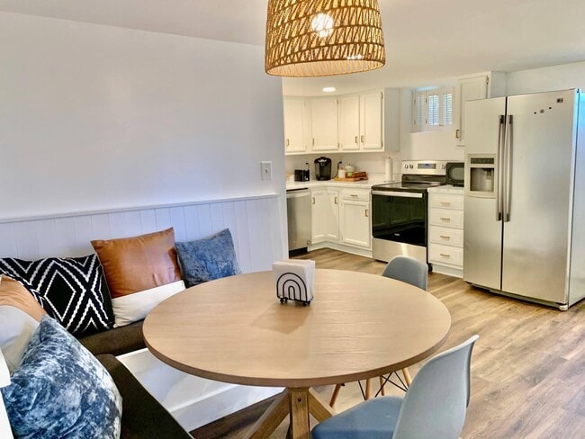 49 Riverside Ave, Unit 1