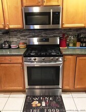 153 Briar Ln in Norwich, CT - Building Photo - Building Photo