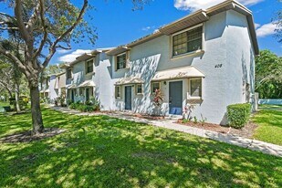 408 N Cypress Dr in Tequesta, FL - Building Photo