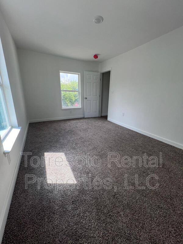 property at 224 W Pyron Ave