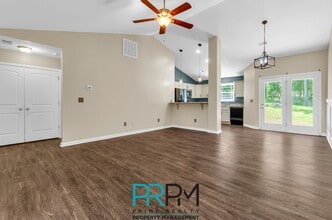 110 S M Lyerly Rd in Anderson, SC - Building Photo - Building Photo