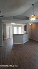 1911 Hunters Trace Cir in Middleburg, FL - Building Photo - Building Photo