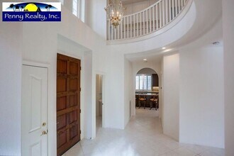 1304 Corvidae St in Carlsbad, CA - Foto de edificio - Building Photo