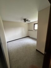 505 Evergreen Dr in Holmen, WI - Building Photo - Building Photo