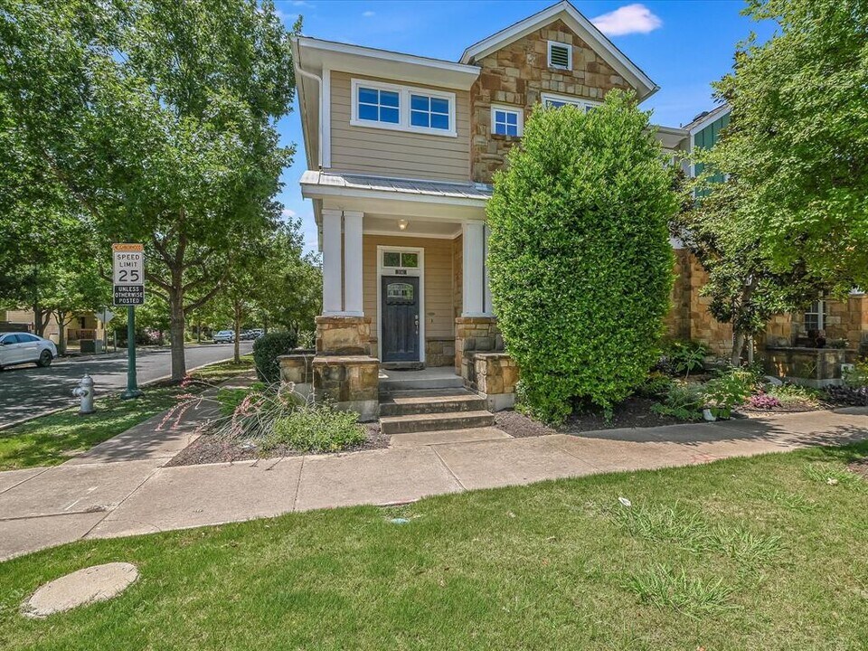 2061 Zach Scott St in Austin, TX - Building Photo