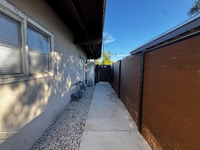 7793 Merito Ave in San Bernardino, CA - Foto de edificio - Building Photo