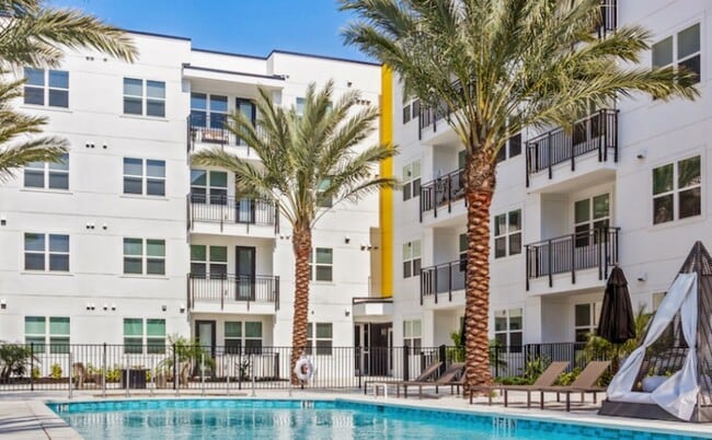 Irving Place North Rocky Point in Tampa, FL - Building Photo - Building Photo