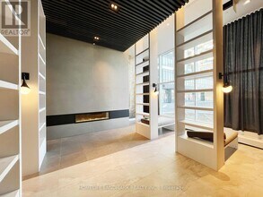2485 Taunton Rd in Oakville, ON - Building Photo - Building Photo