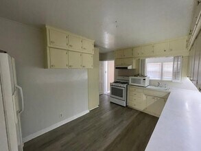 1737 Oakland Blvd in Fort Worth, TX - Building Photo - Building Photo