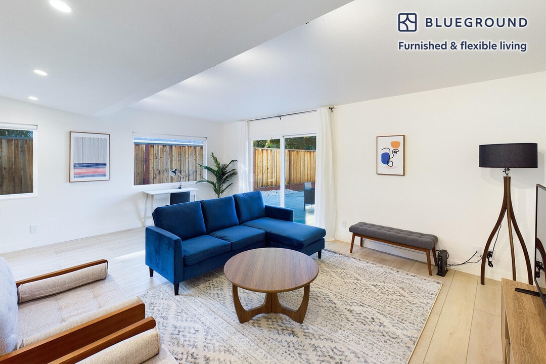 18921 Barnhart Ave in Cupertino, CA - Building Photo
