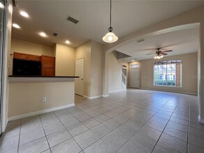 2074 Island Walk Dr in Orlando, FL - Building Photo - Building Photo