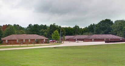 1000 Desoto Dr in San Augustine, TX - Building Photo - Building Photo