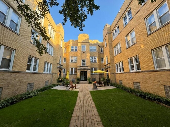 property at 1336 W Estes Ave